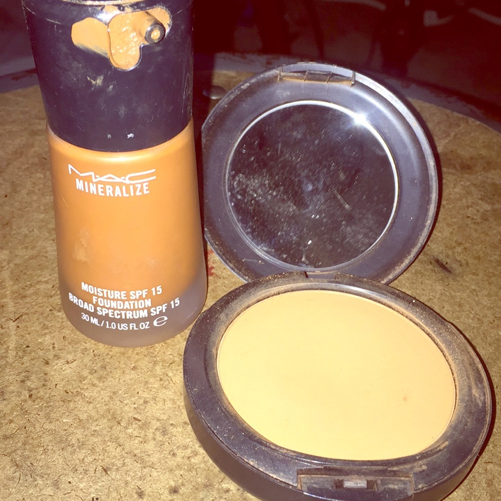 Mac Mineralize Moisture SPF 15 Foundation Broad